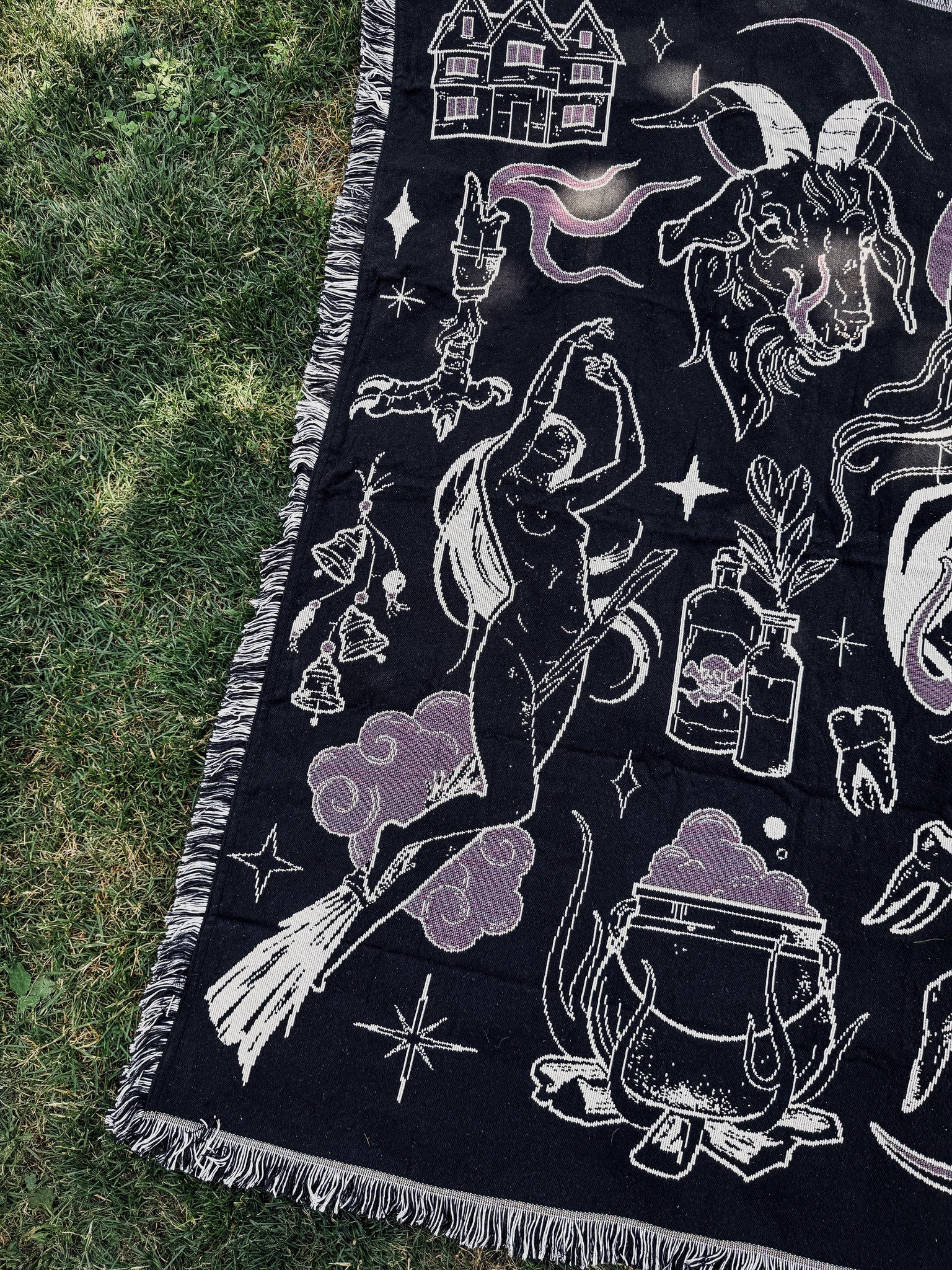 SALEM 🌙 Woven Tapestry Blanket (PRE-ORDER)